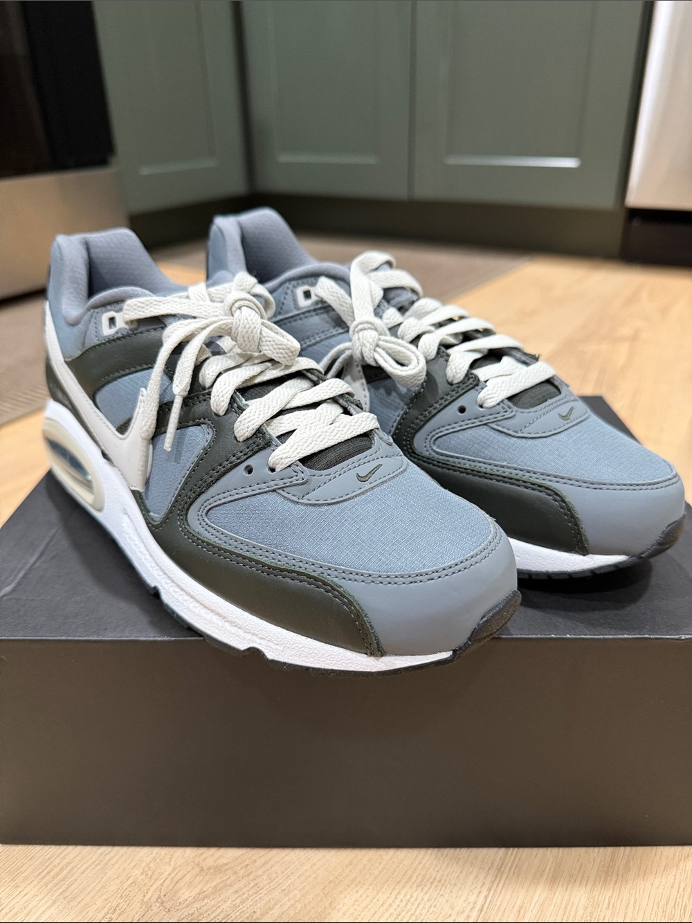 Nike Air Max Command